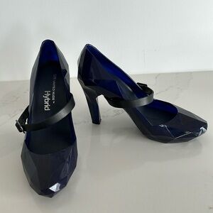 Geometric translucent shoes